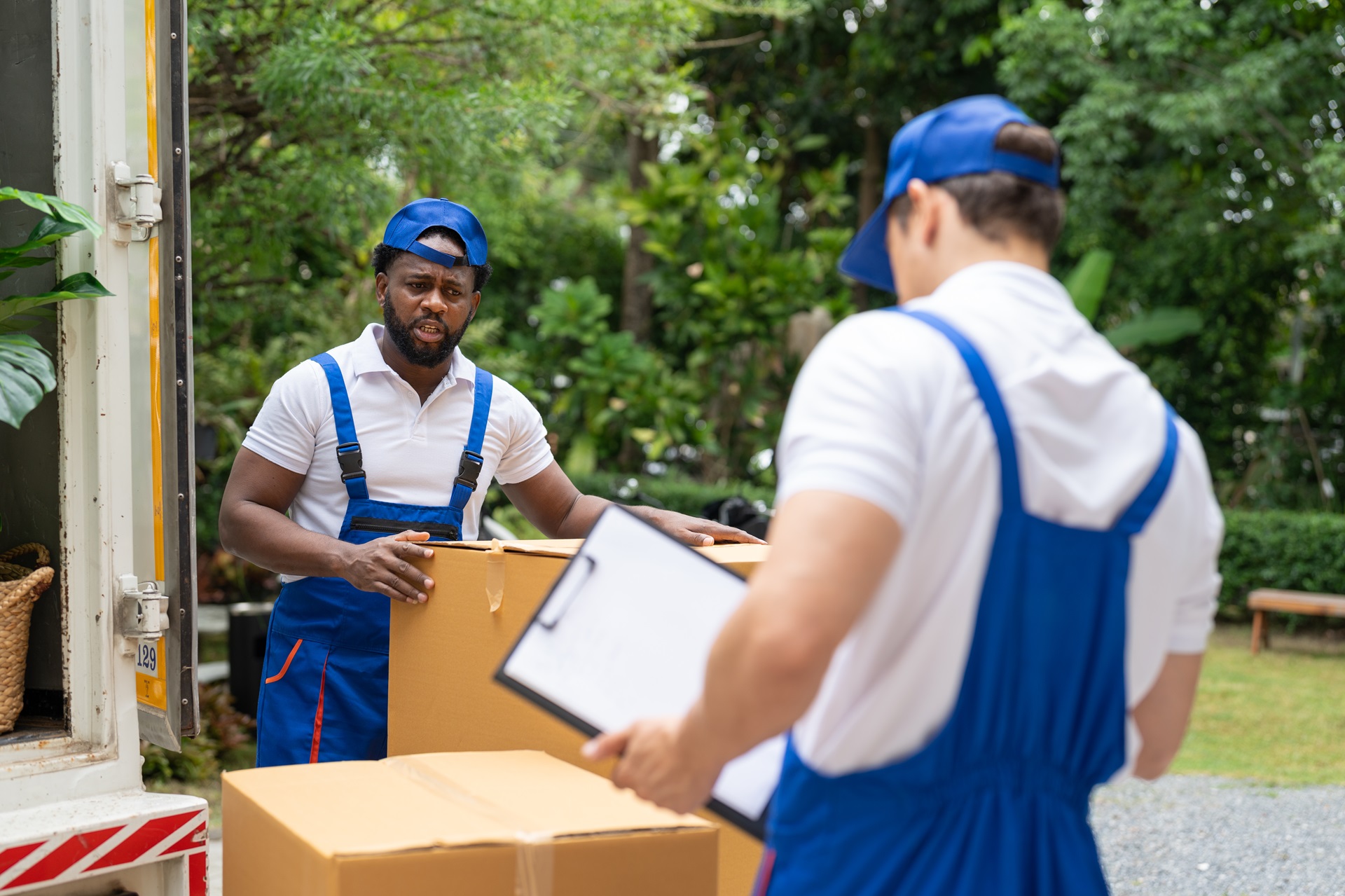 Full-Service Movers vs Labor-Only Help